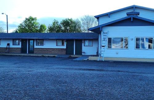 Sterling Hotel | 1st Interstate Inn