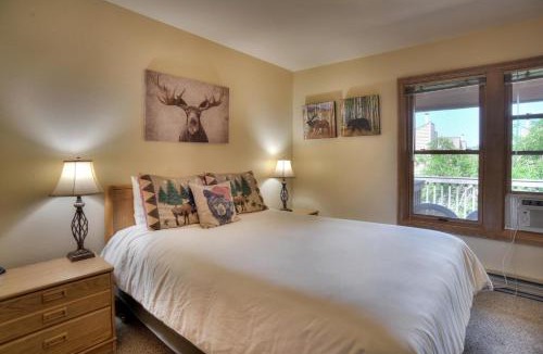 Durango House | 2 2 Ferringway 33
