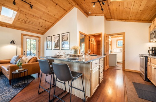 Florissant Cabin | 2.5 Acre Mountain Cabin Retreat w/Sauna + Firepit