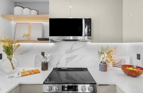 Greenpoint House | 2 bed/2bath PH with private deck