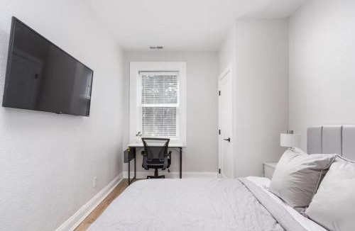 Pueblo Apartment | 2-Bed Modern Apt in the heart of Pueblo with work space