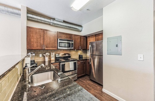 Wonderland Lake Apartment | 2 Bedroom 2.5 Bathroom Townhouse 202