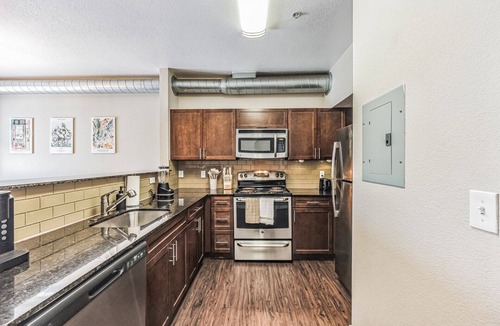 Wonderland Lake Apartment | 2 Bedroom 2.5 Bathroom Townhouse 202