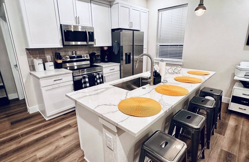 Villa Park Condo | 2-bedroom 2-bath Luxury condo, 2 Tram stops from Empower field, 3 to Downtown!
