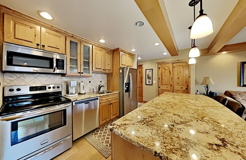 Warrior's Mark Condo | 2-Bedroom 3-Full Bath condo, just a short walk to Main Street