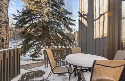 Snowmass Village Condo | 2-bedroom condo in Snowmass Village with WiFi walking distance to transportation