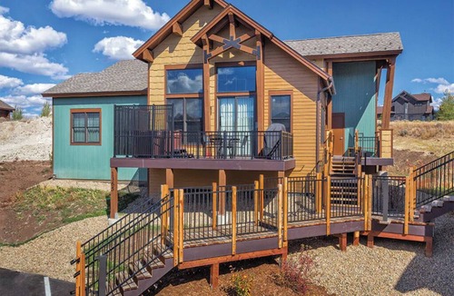 Grand Elk Ranch Condo | 2 Bedroom Condo, Sleeps 6, Kitchen, at Rocky Mountain Preserve Resort!