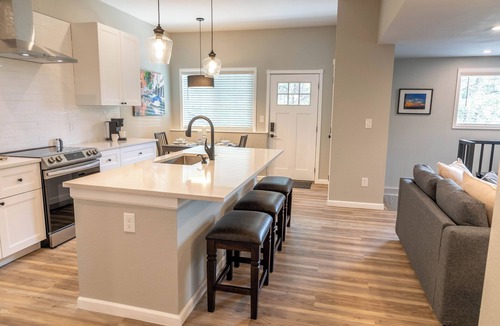 Littleton House | 2-bedroom House in Deer Creek Canyon