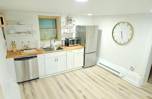 Congress Park Apartment | 2-Bedroom in the Heart of Denver