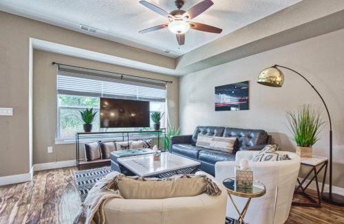 Old Town North House | 2 Bedroom townhome, super close to downtown FC!