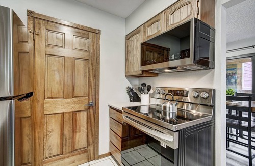 Warrior's Mark Condo | 2 Bedroom updated Base 9 condo, walk to town and peak 9!