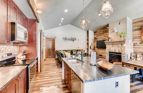 Grand Lake Cabin | 2 Blocks To Grand Lake: Downtown Western Cabin!