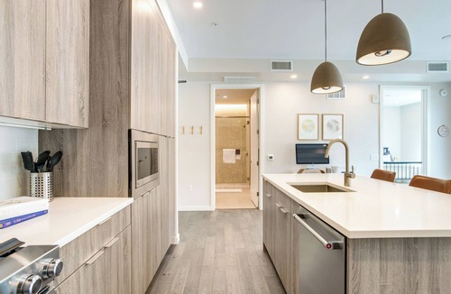 Highland Condo | 2 Mi to Downtown Denver: Modern Condo w/Balcony!