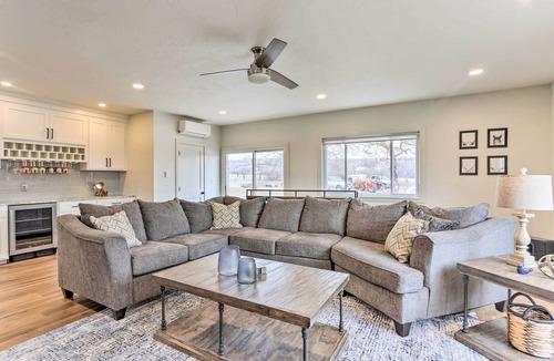 Castle Rock House | 2 Mi to Dtwn Castle Rock: Home w/Furnished Patio