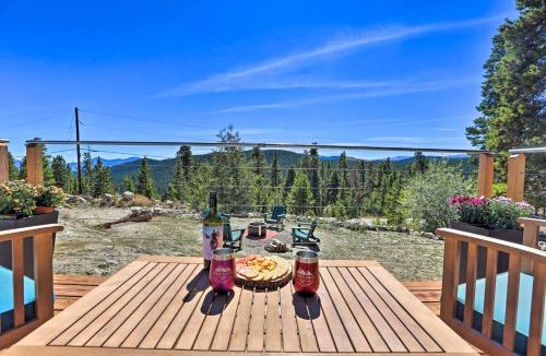 Saint Mary's House | 2 Mi to St Marys Glacier Modern Cabin with Hot Tub