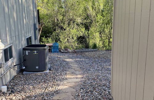 Cheyenne Meadows Apartment | 2 Miles Ft Carson 1 mile Broadmoor World Arena 2bedroom Quiet