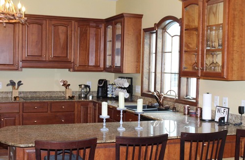 Baroda House | 2 Night Minimum for Fall/Winter 2024! Perfect for a quiet weekend get a way!