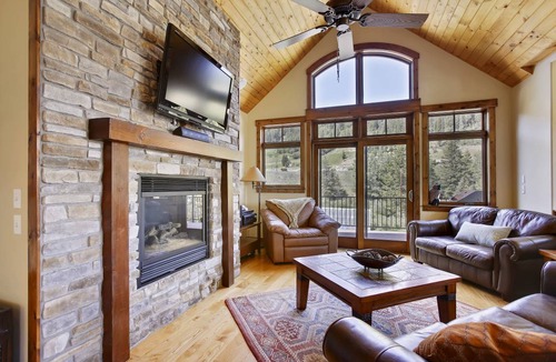 Old Town House | 200 m² House ∙ 3 bedrooms ∙ 10 guests