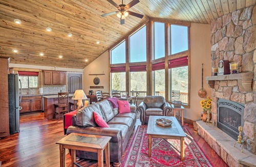Cripple Creek House | 201 m² House ∙ 4 bedrooms ∙ 8 guests