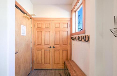 River Run Apartment | 202 Mill Creek Condo