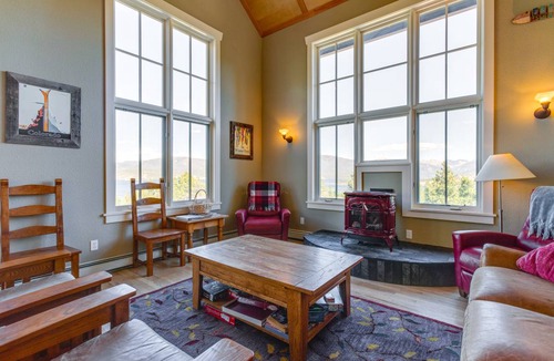Granby House | 204 m² House ∙ 3 bedrooms ∙ 12 guests