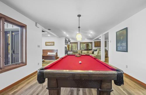 Dillon House | 208 Tenderfoot 5Br 5Ba home