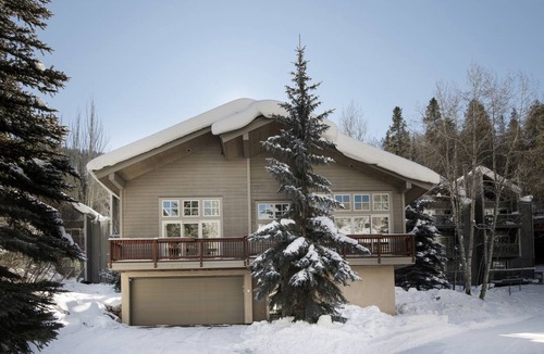 Intermountain House | 211 m² House ∙ 3 bedrooms ∙ 8 guests