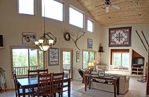Grand Lake Cabin | 221 m² Cabin ∙ 4 bedrooms ∙ 9 guests