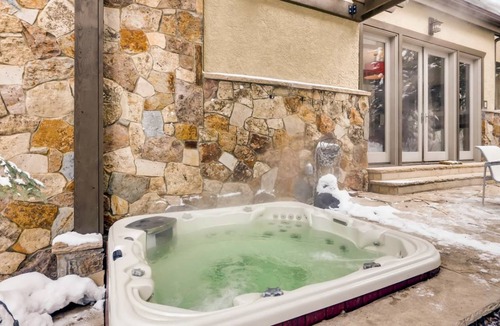 Highland Meadows House | 223 m² Maisonette ∙ 3 bedrooms ∙ 10 guests