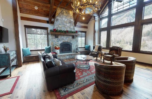 Purgatory House | 227 Sultan Drive