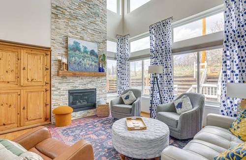Castle Rock House | 229 m² House ∙ 4 bedrooms ∙ 8 guests