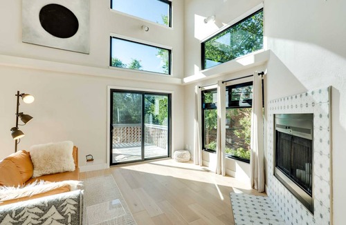 Broadmoor House | 232 m² House ∙ 2 bedrooms ∙ 5 guests