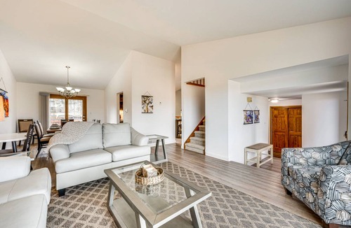 Arvada House | 232 m² House ∙ 3 bedrooms ∙ 6 guests