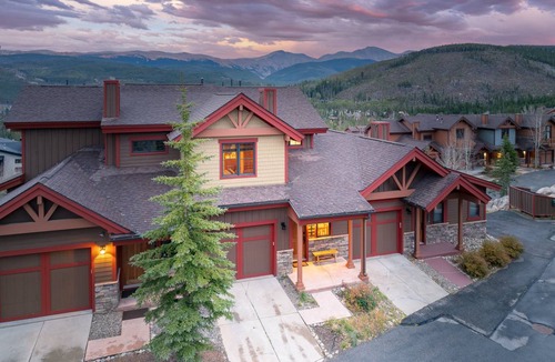 Bear Crossing House | 232 m² House ∙ 3 bedrooms ∙ 11 guests