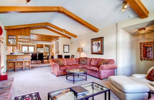 Warrior's Mark West House | 232 m² House ∙ 4 bedrooms ∙ 12 guests