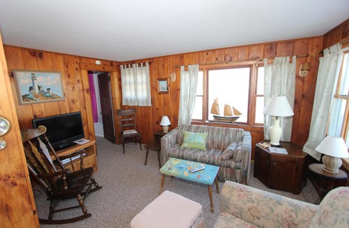 Sagamore Beach House | 233 Phillips Rd