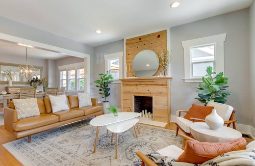 West Colfax Apartment | 235 m² Apartment ∙ 4 bedrooms ∙ 10 guests