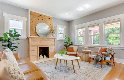 West Colfax Apartment | 235 m² Apartment ∙ 4 bedrooms ∙ 10 guests