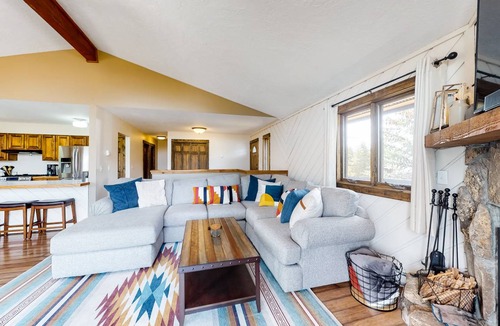 Summit Cove House | 239 m² House ∙ 3 bedrooms ∙ 6 guests