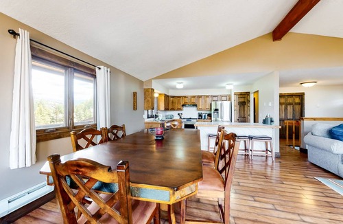 Summit Cove House | 239 m² House ∙ 3 bedrooms ∙ 6 guests