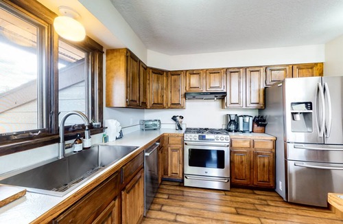 Summit Cove House | 239 m² House ∙ 3 bedrooms ∙ 6 guests