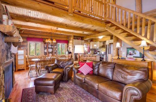 Hartsel House | 24-0089 Rustic Hartsel Getaway with 35-Acre Yard