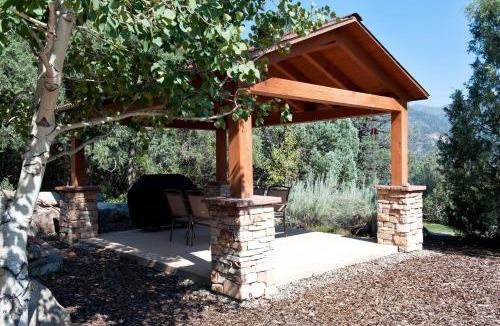 Hermosa House | 240 County Road 201