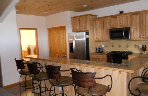 Pagosa Springs Cabin | 2400 SF FIRPLC T & G PINE/CEDAR HOT TUB MTN VIEWS GRT LOC OFFICE PACMAN