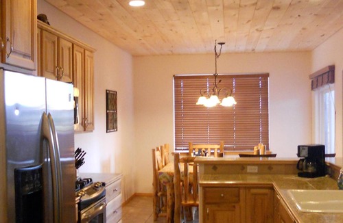 Pagosa Springs Cabin | 2400 SF FIRPLC T & G PINE/CEDAR HOT TUB MTN VIEWS GRT LOC OFFICE PACMAN