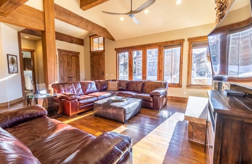 Fairmount On The River Apartment | 242 m² Apartment ∙ 3 bedrooms ∙ 10 guests