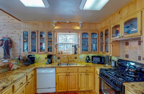 San Juan River Village Cabin | 243 m² Cabin ∙ 4 bedrooms ∙ 10 guests