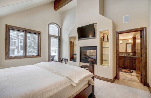 Vail House | 243 m² House ∙ 4 bedrooms ∙ 10 guests