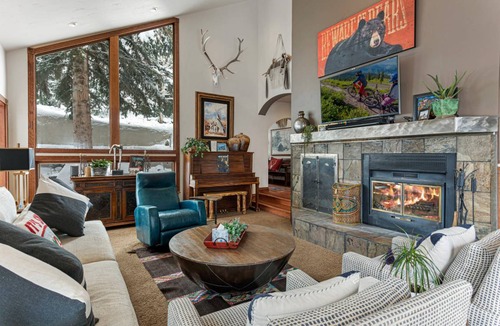 Highland Meadows House | 246 m² House ∙ 4 bedrooms ∙ 8 guests