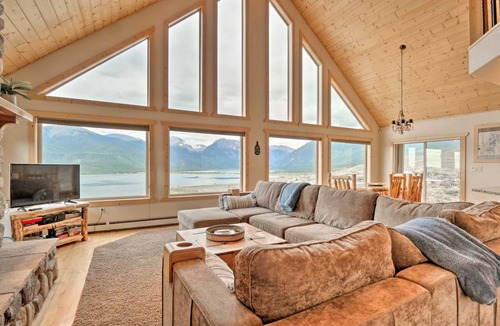 Twin Lakes House | 248 m² House ∙ 3 bedrooms ∙ 6 guests
